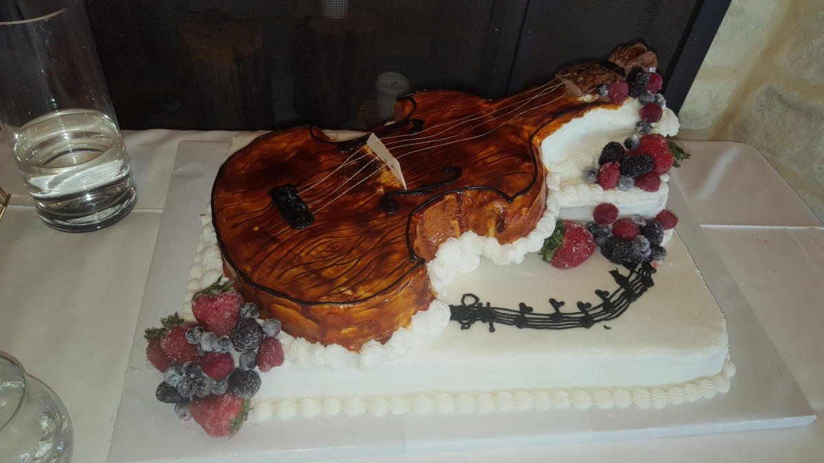 Old Violin - Edible Cake Topper - 7.5