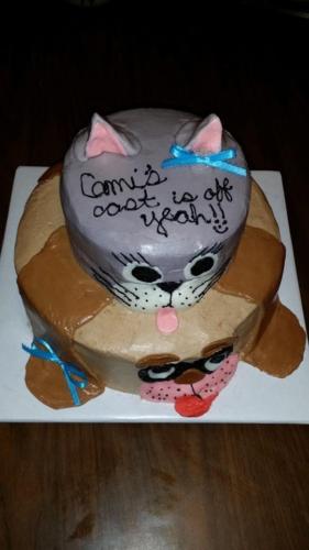 3d kitty on puppy teired layers cake